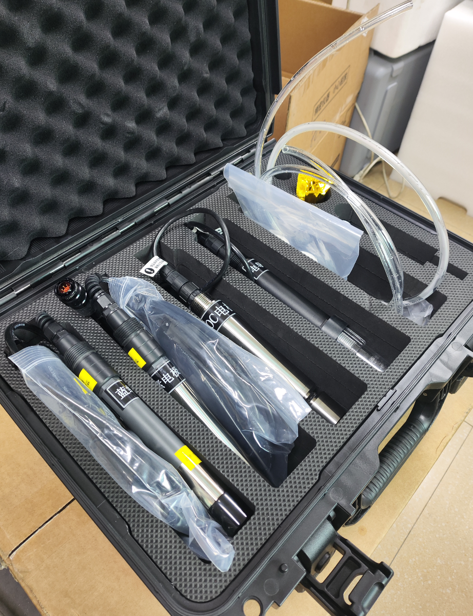 適配 pH / 電導率 / 濁度 / 總鐵 / 總硬度檢測: TE-80 安卓版上門培訓收官