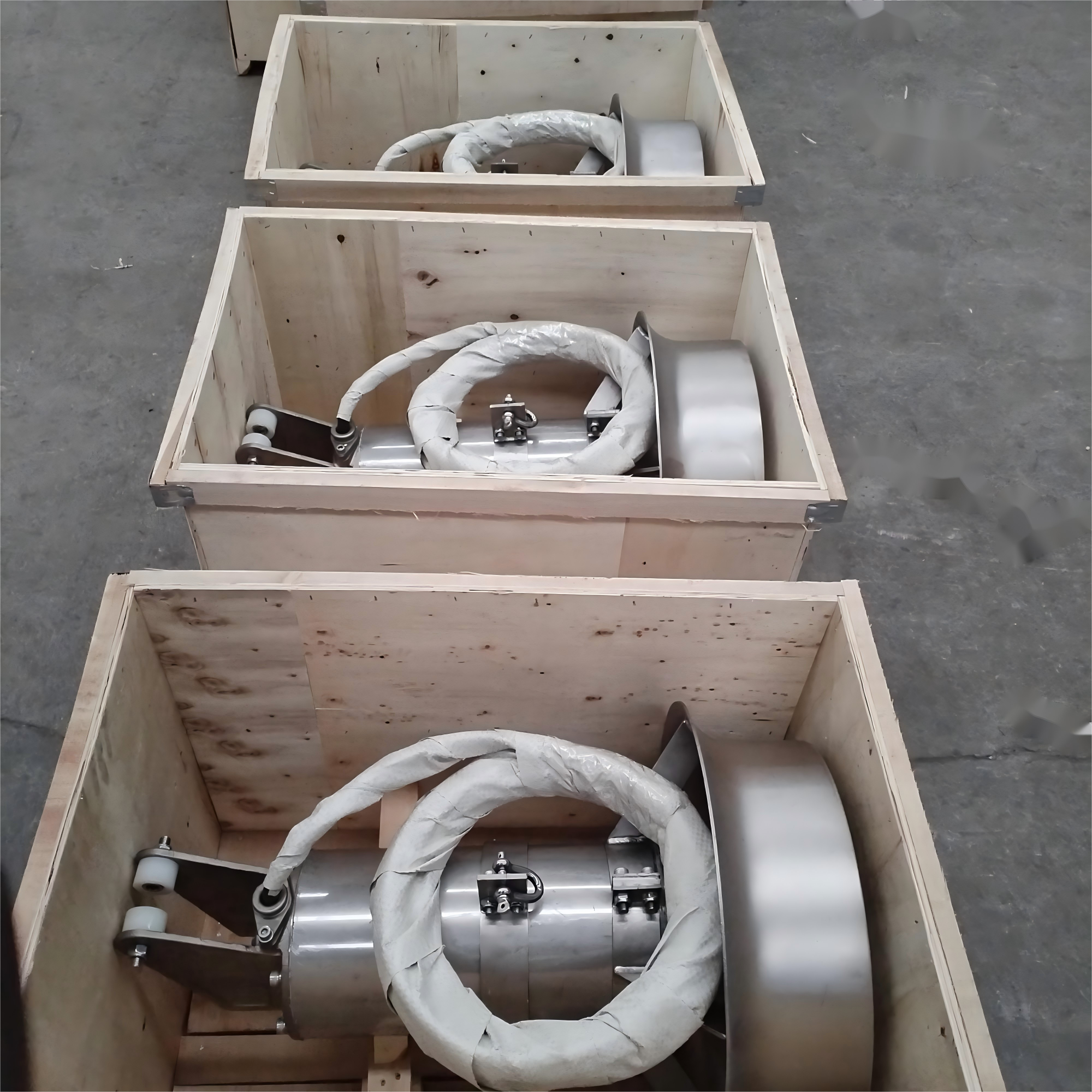 南京蘭江泵業有限公司潛水攪拌機訂單發貨忙，助力環保工程建設